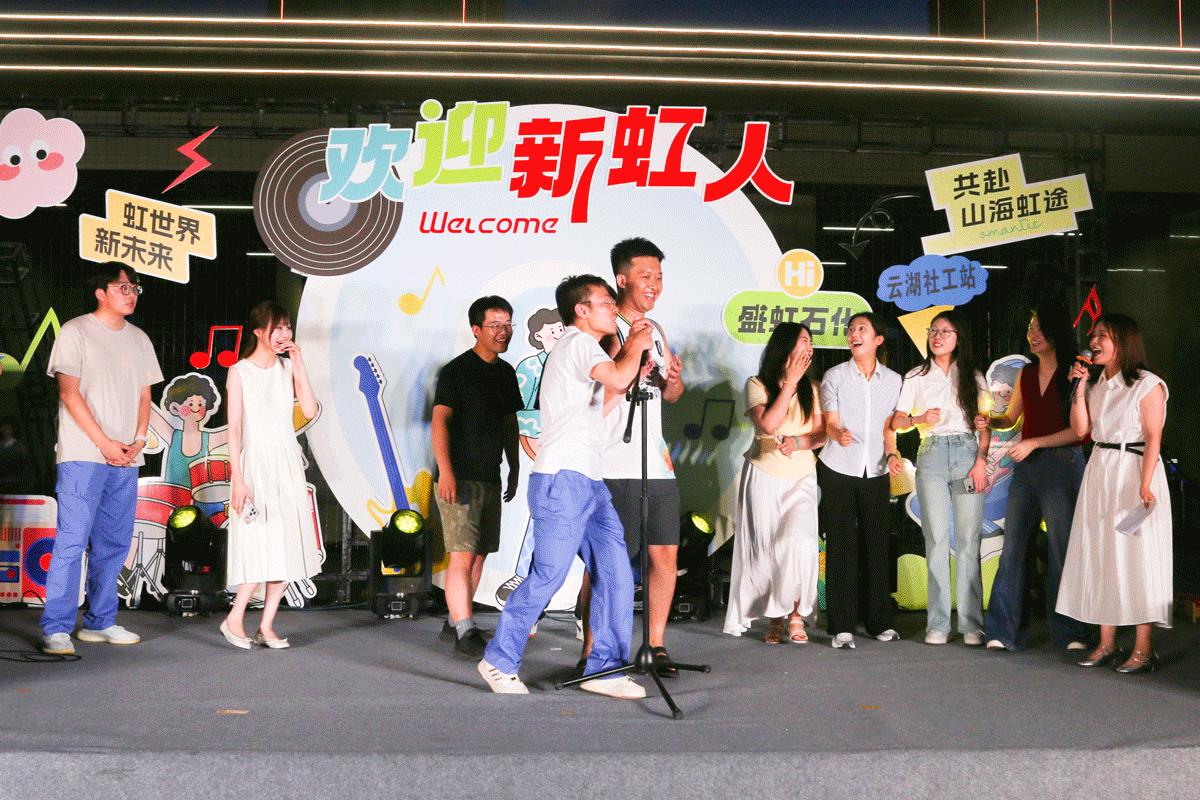 1752846588714185.gif 互动.gif